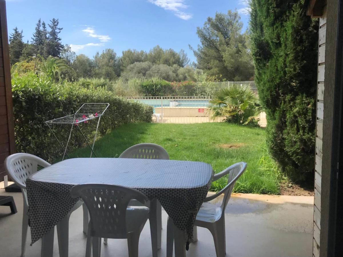 Les terrasses du Liouquet T2, piscine , parking , mer à 150 m La Ciotat Esterno foto